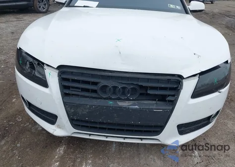 2011 Audi A5 2.0T Premium из США, поврежденный, VIN WAULFAFR5BA083930